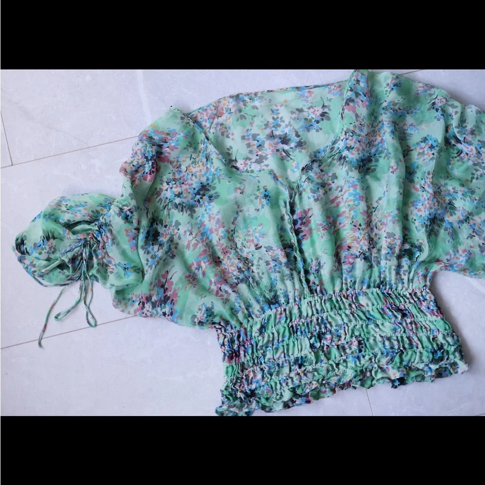 Vintage floral green semi sheer silk wide sleeve blouse top - Picture 2 of 7